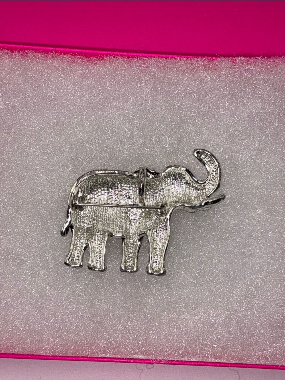 Vintage Silver Elephant Brooch 2" x 1 3/4" - Picture 7 of 8